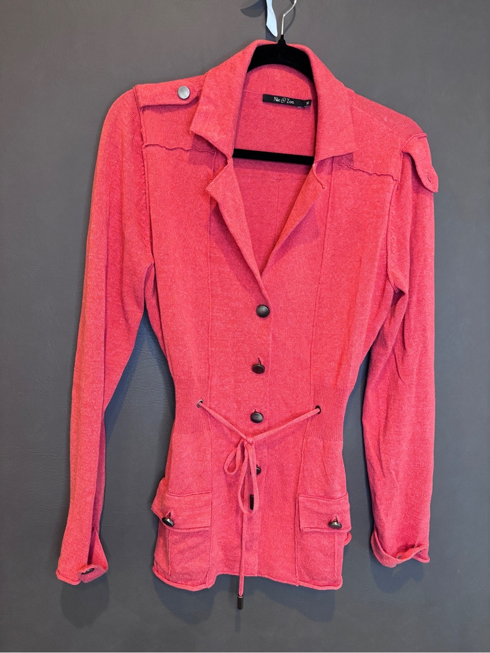 NIC+ZOE women’s size Medium knit jacket/cardigan in a bright coral-red color.